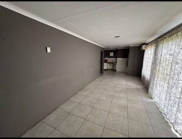 4 BEDROOM HOUSE FOR SALE IN VAN DYK PARK